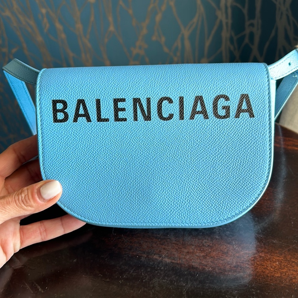 Balenciaga
Logo Ville Day Bag Leather XS, Crossbody